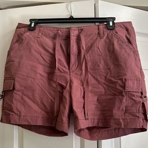 Women’s size 18 Lee brand shorts. Maybe worn once.
